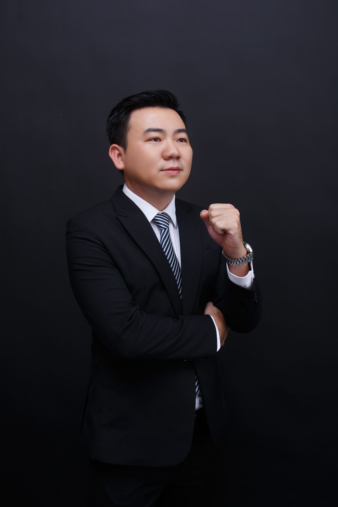 Stefan R.